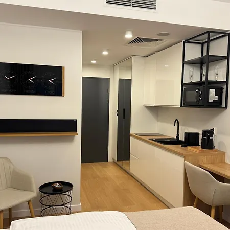 4u Plac Wolnosci 6 *