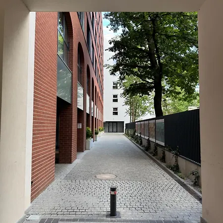 4u Plac Wolnosci 6 *